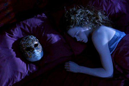 Кадр из фильма С широко закрытыми глазами / Eyes Wide Shut (1999)