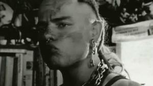 Кадры из фильма Будь начеку! / Oi! Warning (1999)