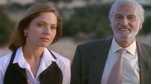 Кадры из фильма Любовная сделка / Tatiana, la muñeca rusa (1999)