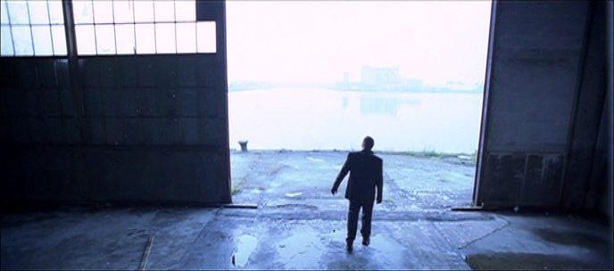 Кадр из фильма Истекающий кровью / Bleeder (1999)