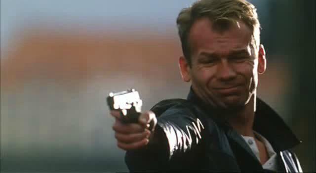 Кадр из фильма Заказ на киллера / Reich (2001)
