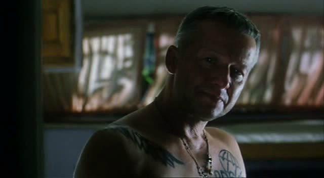 Кадр из фильма Заказ на киллера / Reich (2001)