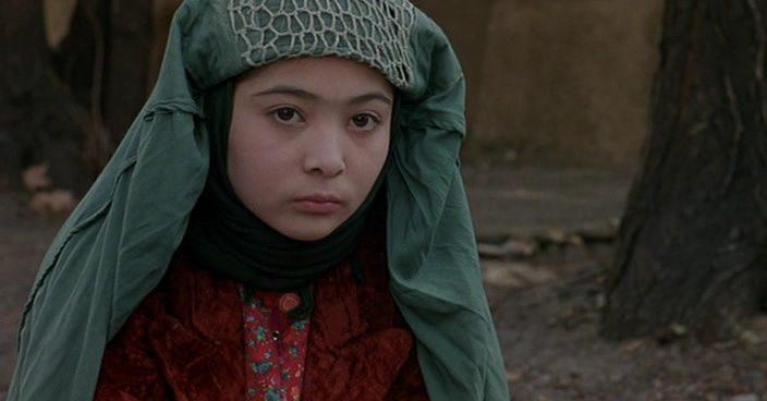 Кадр из фильма Дождь / Baran (2001)