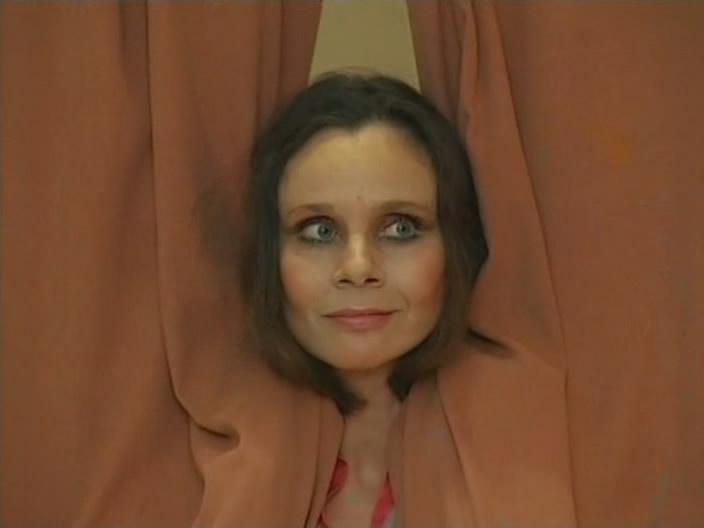Кадр из фильма Герой ее романа (2001)