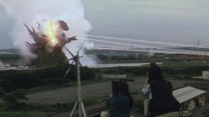 Кадры из фильма Годзилла: Миллениум / Gojira ni-sen mireniamu (1999)