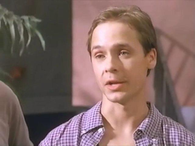 Кадр из фильма Проклятый дом / The Apartment Complex (1999)