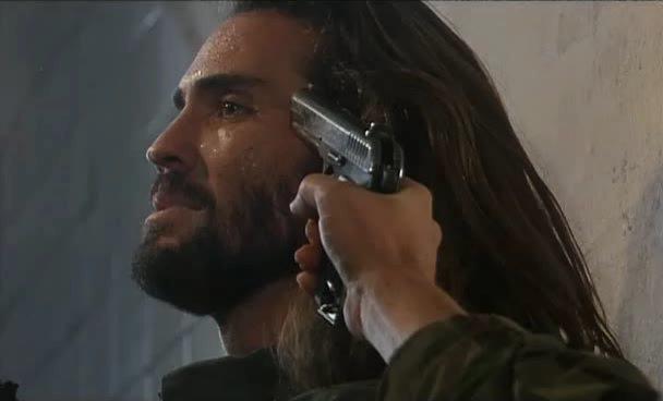 Кадр из фильма Лима: Сорвавшиеся с цепи / Lima: Breaking the Silence (1999)