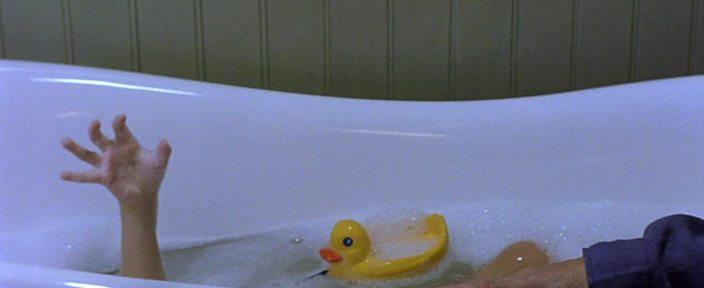 Кадр из фильма Спасти Хэррисона / Harrison's Flowers (2000)