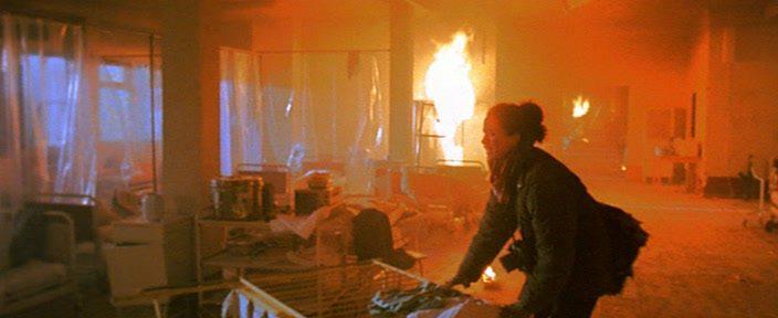 Кадр из фильма Спасти Хэррисона / Harrison's Flowers (2000)
