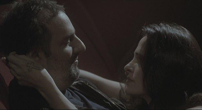 Кадр из фильма Танцы в Голубой Игуане / Dancing at the Blue Iguana (2000)