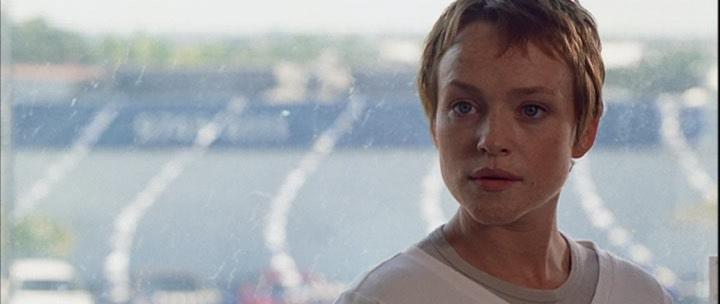 Кадр из фильма Маска обезьяны / The Monkey's Mask (2000)