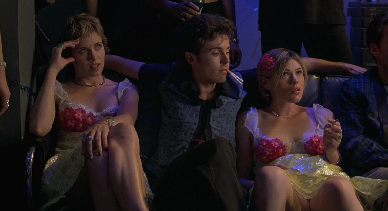 Кадр из фильма Безумно верная жена / Committed (2000)