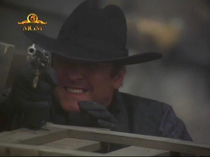 Кадр из фильма Ровно в полдень / High Noon (2000)