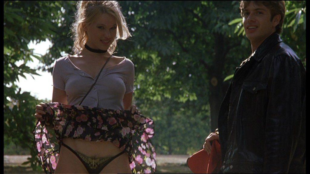 Кадр из фильма Нарушая запреты / Tra(sgre)dire (2000)