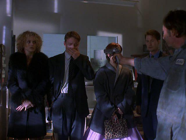 Кадр из фильма Убойное чтиво / Stranger Than Fiction (2000)
