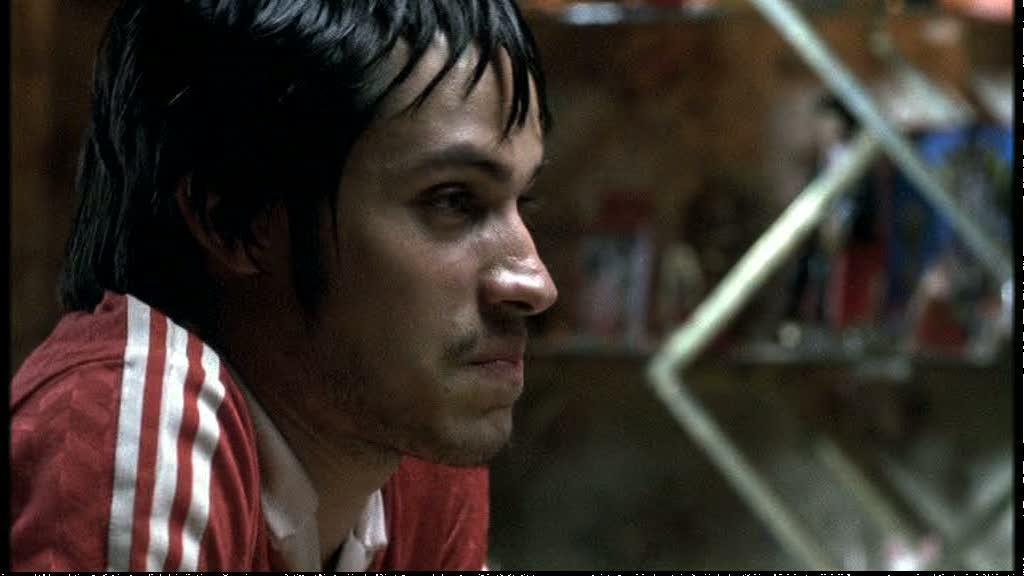 Кадр из фильма Сука-любовь / Amores perros (2000)