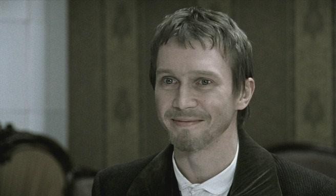 Кадр из фильма Идиот / 16+ (2003)