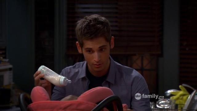 Кадр из фильма Папочка / Baby Daddy (2012)