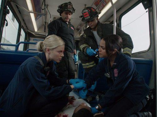 Кадр из фильма Пожарные Чикаго / Chicago Fire (2012)
