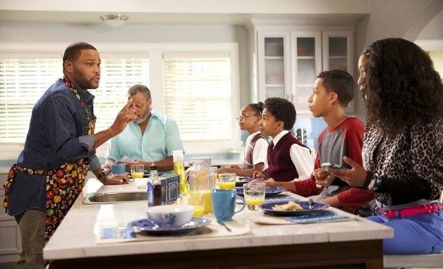 Кадр из фильма Черная комедия / Black-ish (2014)