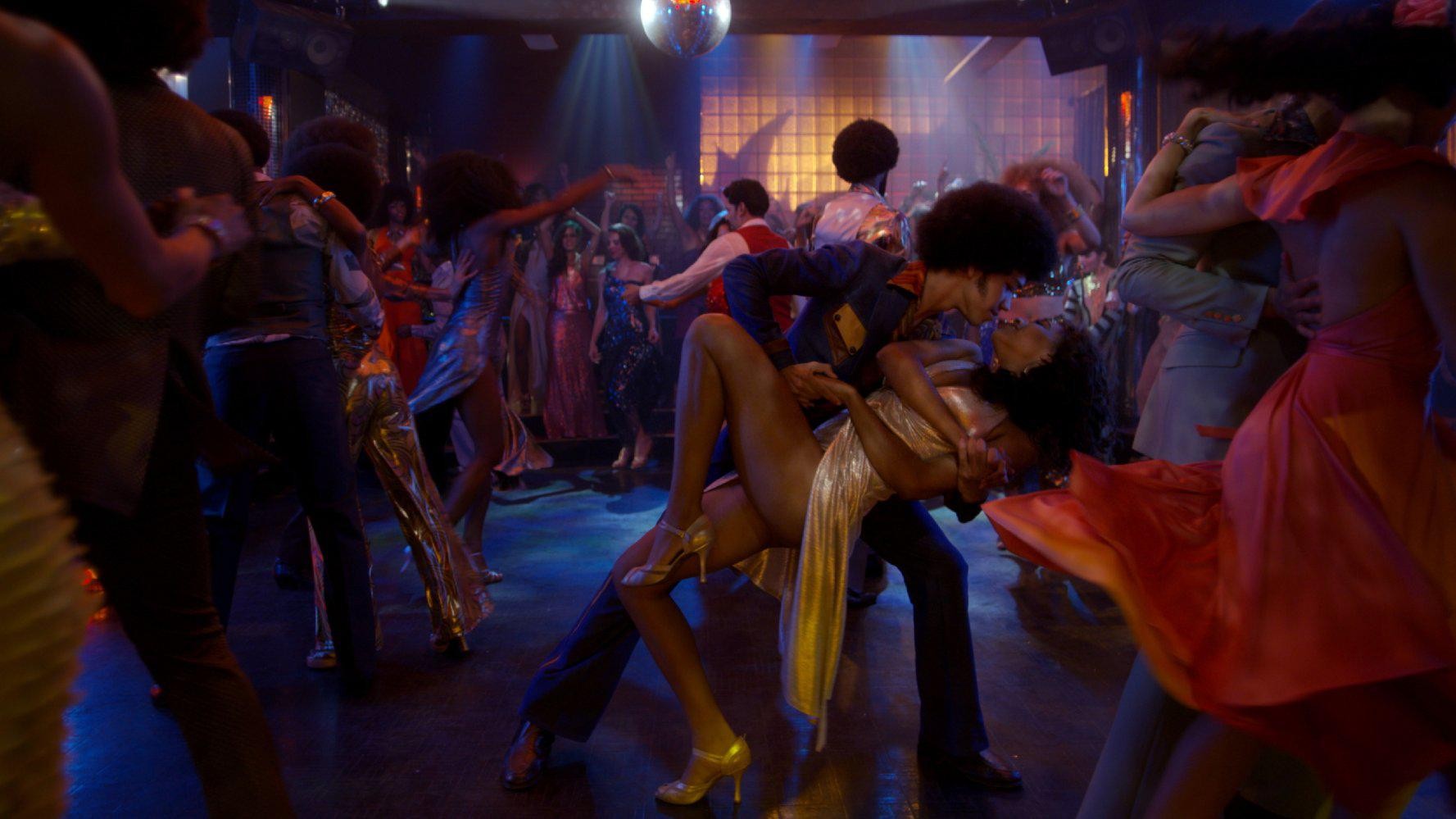 Кадр из фильма Отжиг / The Get Down (2016)