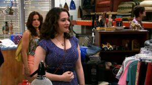 Кадры из фильма Две девицы на мели / 2 Broke Girls (2011)