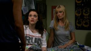 Кадры из фильма Две девицы на мели / 2 Broke Girls (2011)