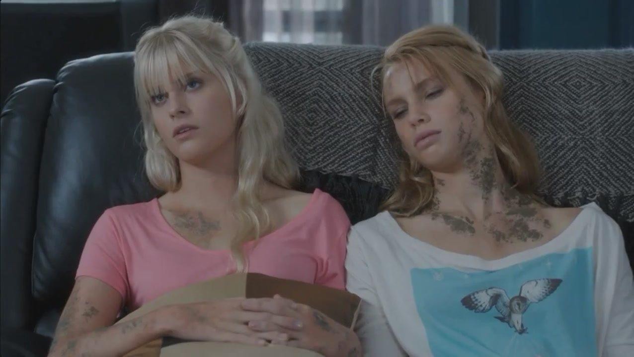 Кадр из фильма Тайны острова Мако / Mako Mermaids (2013)