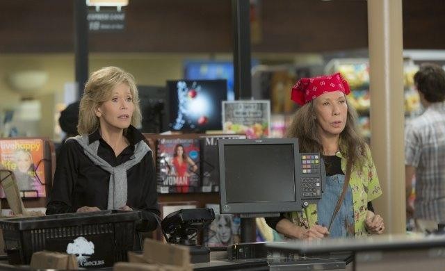 Кадр из фильма Грейс и Фрэнки / Grace and Frankie (2015)