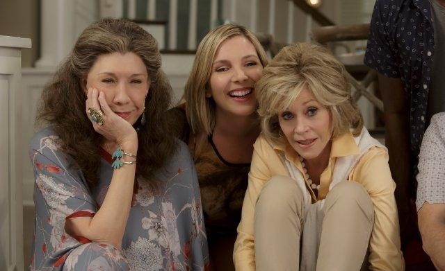 Кадр из фильма Грейс и Фрэнки / Grace and Frankie (2015)