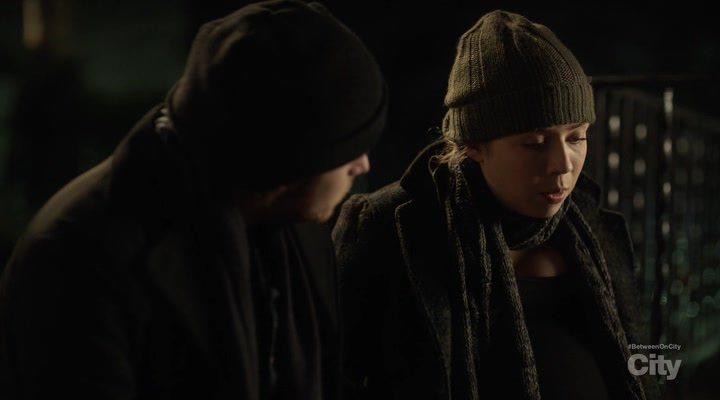 Кадр из фильма Между / Between (2015)