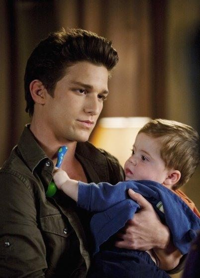 Кадр из фильма Втайне от родителей / The Secret Life of the American Teenager (2010)