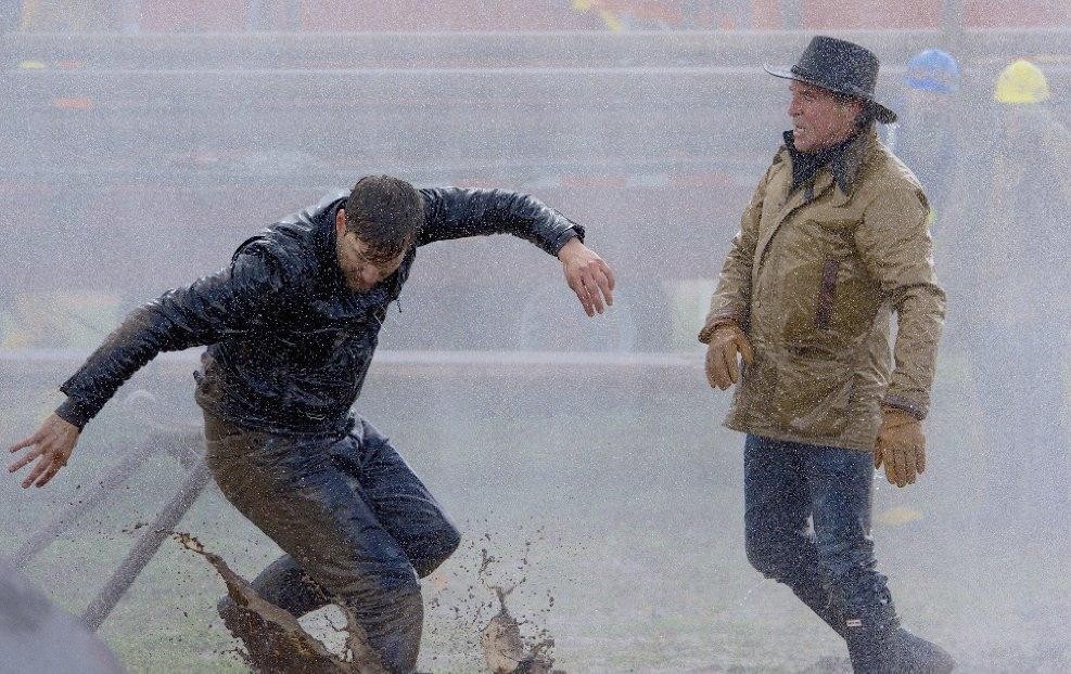 Кадр из фильма Кровь и нефть / Blood and Oil (2015)