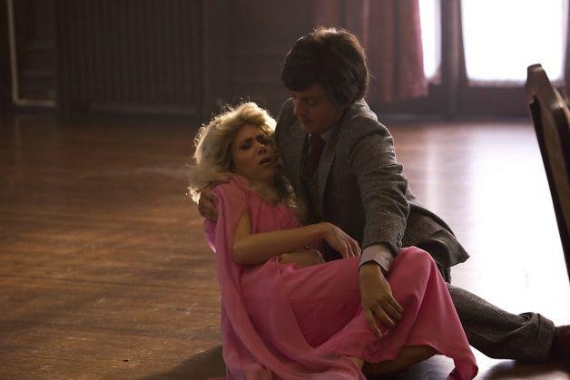 Кадр из фильма Трофеи Вавилона. Трофеи перед смертью / The Spoils of Babylon. The Spoils Before Dying (2014)