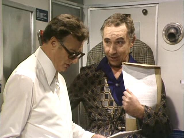 Кадр из фильма Да, господин министр / Yes Minister (1980)