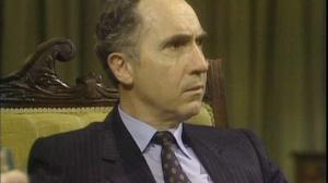 Кадры из фильма Да, господин министр / Yes Minister (1980)