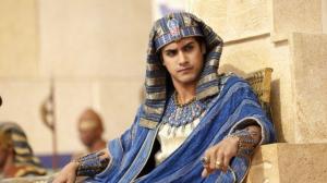 Кадры из фильма Тут / Tut (2015)