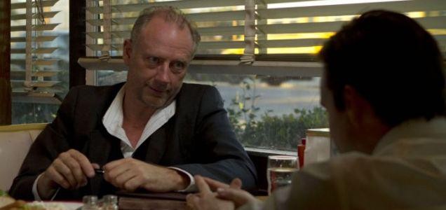 Кадр из фильма Столик в углу / The Booth at the End (2011)