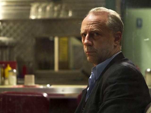 Кадр из фильма Столик в углу / The Booth at the End (2011)