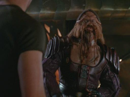 Кадр из фильма На краю вселенной / Farscape (1999)