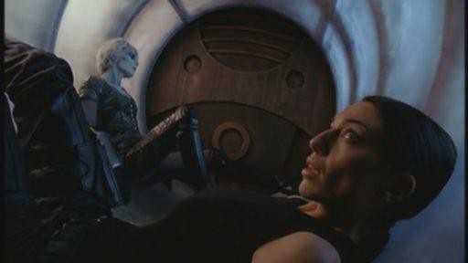 Кадр из фильма На краю вселенной / Farscape (1999)