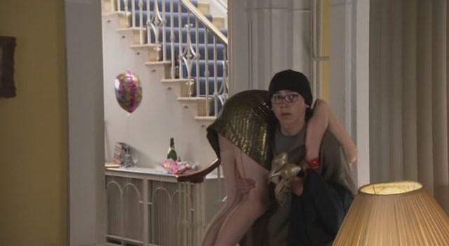 Кадр из фильма Молокососы / Skins (2007)