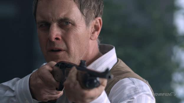Кадр из фильма Живая Мишень / Human Target (2010)