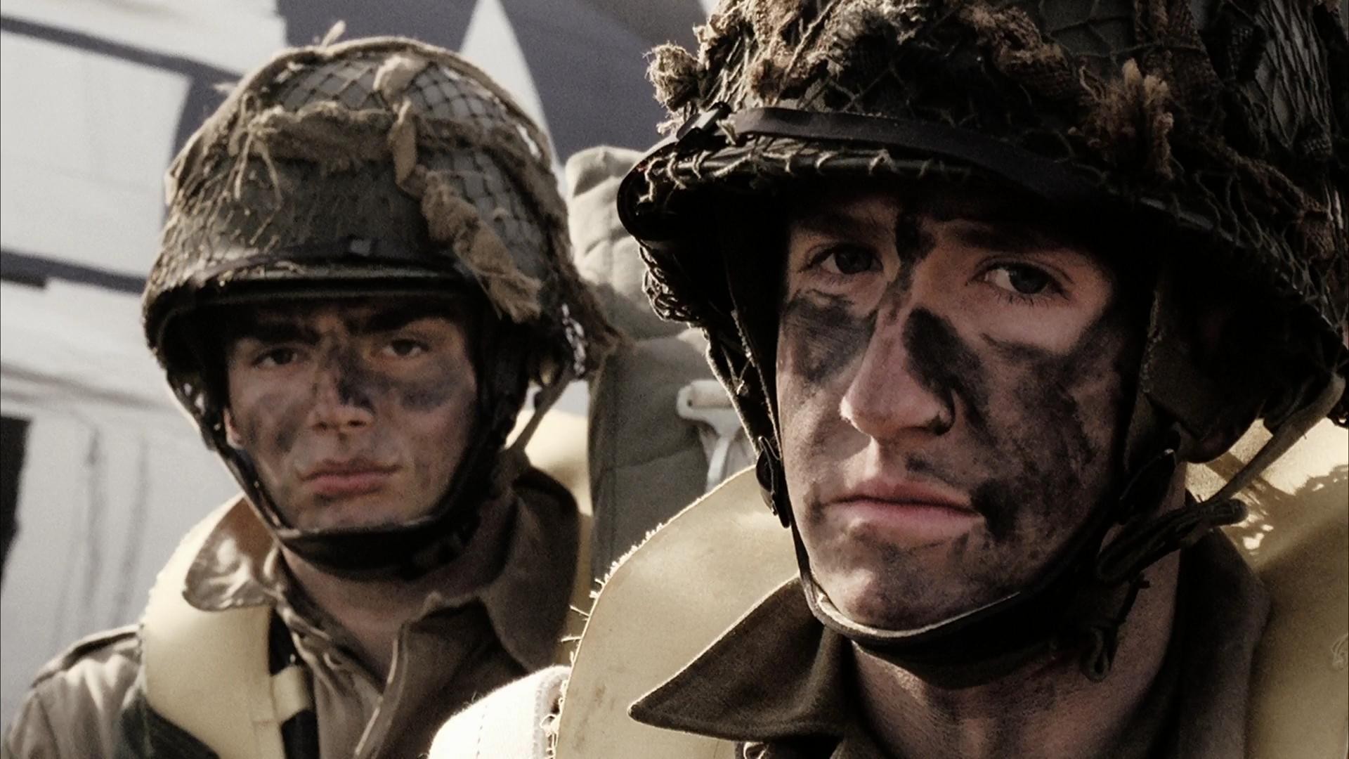 Кадр из фильма Братья по оружию / Band of Brothers (2001)