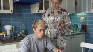 Кадры из фильма Взрослая жизнь девчонки Полины Субботиной (2007)