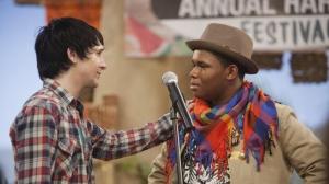 Кадры из фильма Два короля / Pair of Kings (2010)
