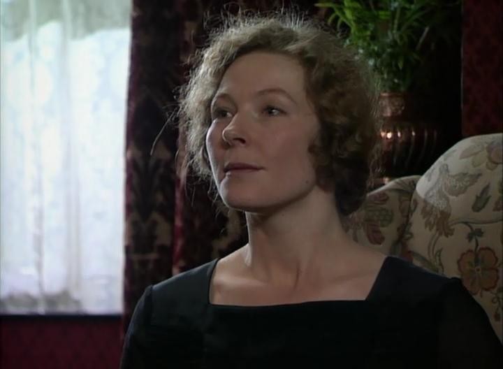 Кадр из фильма Дом сестер Элиотт / The House of Eliott (1991)