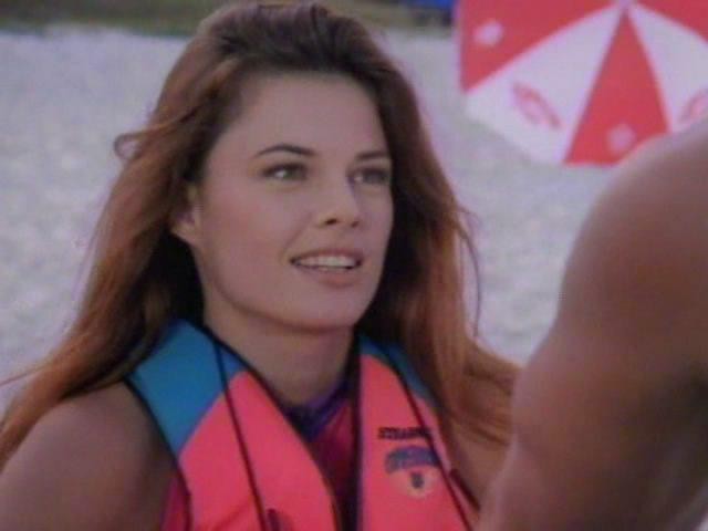 Кадр из фильма Гром в Раю / Thunder in Paradise (1994)