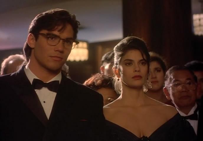Кадр из фильма Лоис и Кларк: Новые приключения Супермена / Lois & Clark: The New Adventures of Superman (1993)