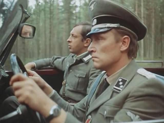 Кадр из фильма Долгая дорога в дюнах (1980)